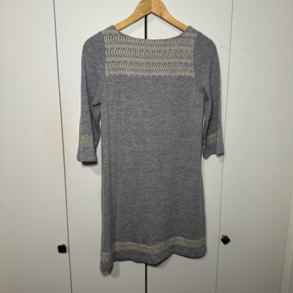 THML Dress Women's SM Grey Mini Sweater Embroidered Embroidered Preppy Boho - Picture 4 of 5